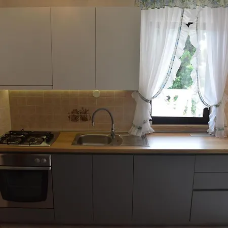Apartment & Kvasic *