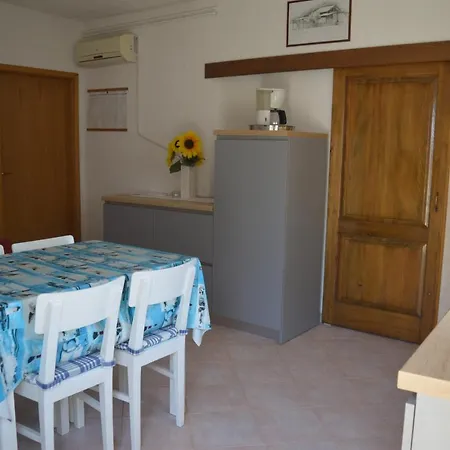 Apartment & Kvasic