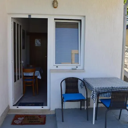 & Kvasic Apartment *