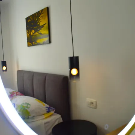 Apartment & Kvasic *